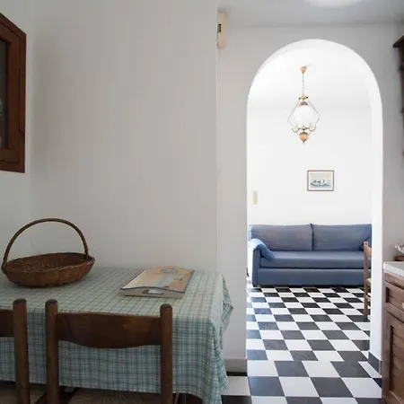 Σπίτι διακοπών Seafront For 4 Ppl In Naousa *